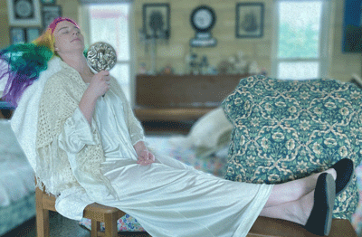 Jennifer Parker  Girl dying her hair (2021)  photograph  Image: Shepparton Art Museum